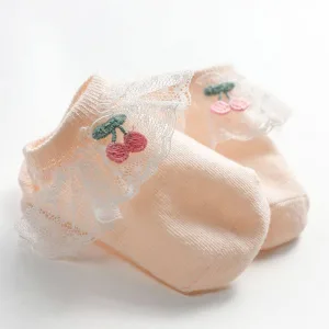 جوراب بچه گانه مجلسی طرح گیپور گیلاسی