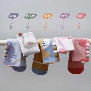 جوراب بچه گانه اسپرت ساق بلند طرح دایناسور