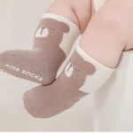 جوراب بچه گانه اسپرت طرح خرسی
